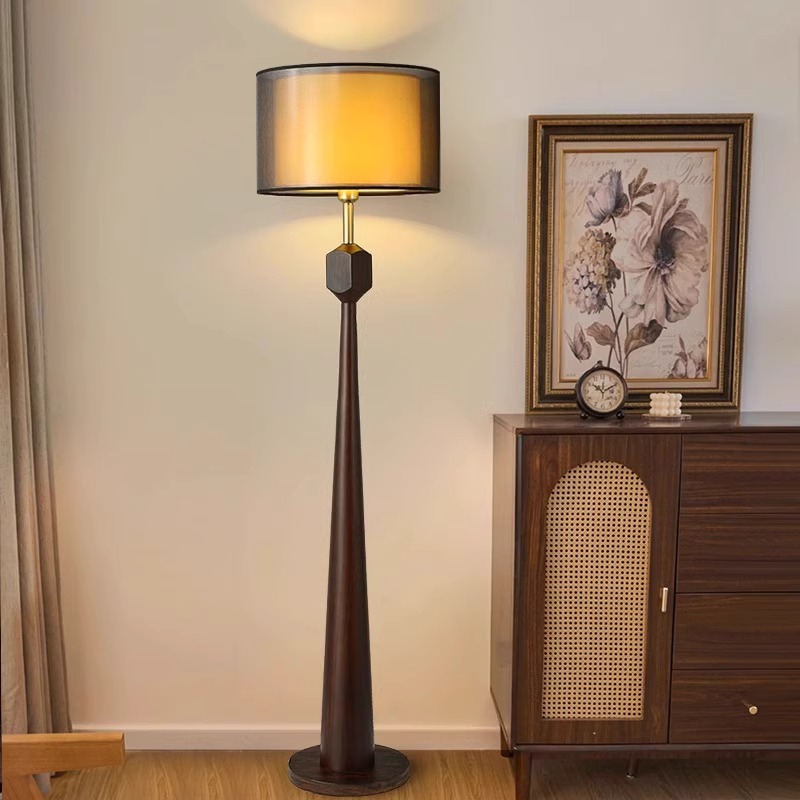 Floor Lamp Tripod - Lámpara de pie de madera antigua