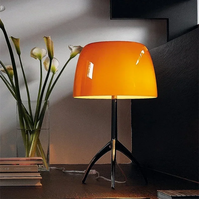 Lámpara de Mesa de Vidrio Vint - Floor Lamp Tripod reseña y precio